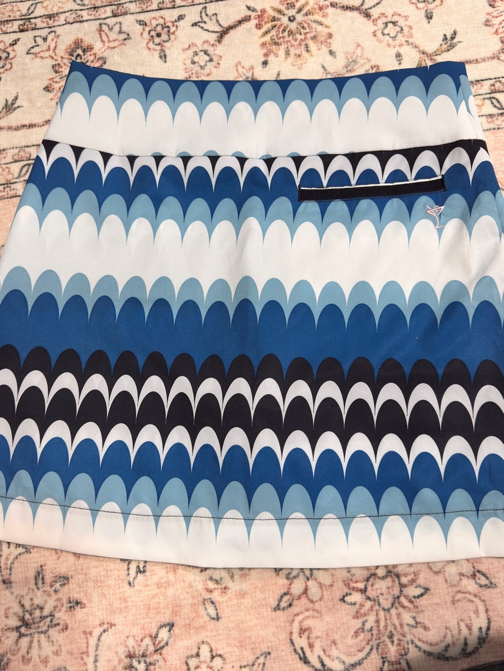 Golftini "Beachy Waves" Performance Front Pleat Skort. Size 2 side zip nwot